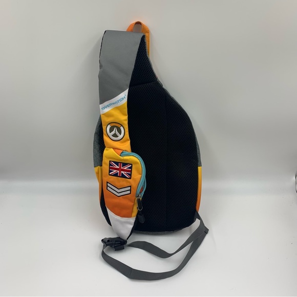 Loungefly Overwatch sling bag - Picture 4 of 8